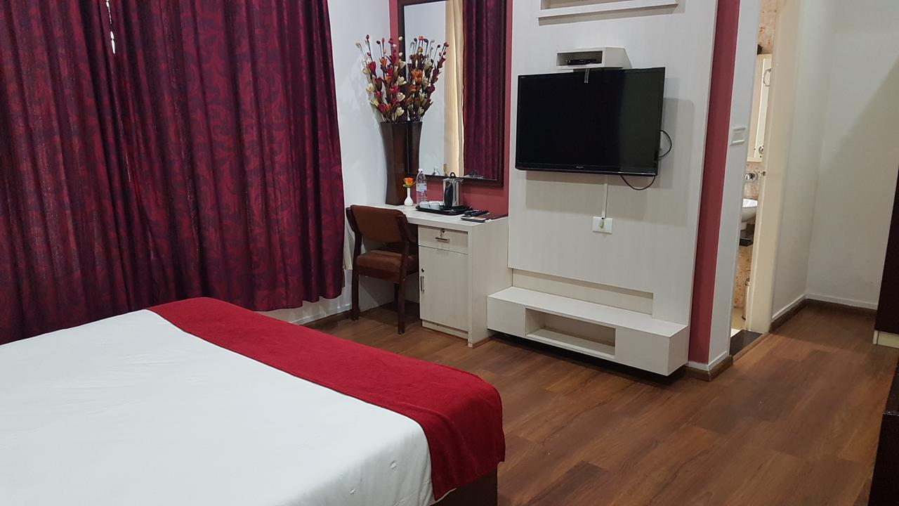 Xavier'S Residency Hotel โกลลัม ภายนอก รูปภาพ