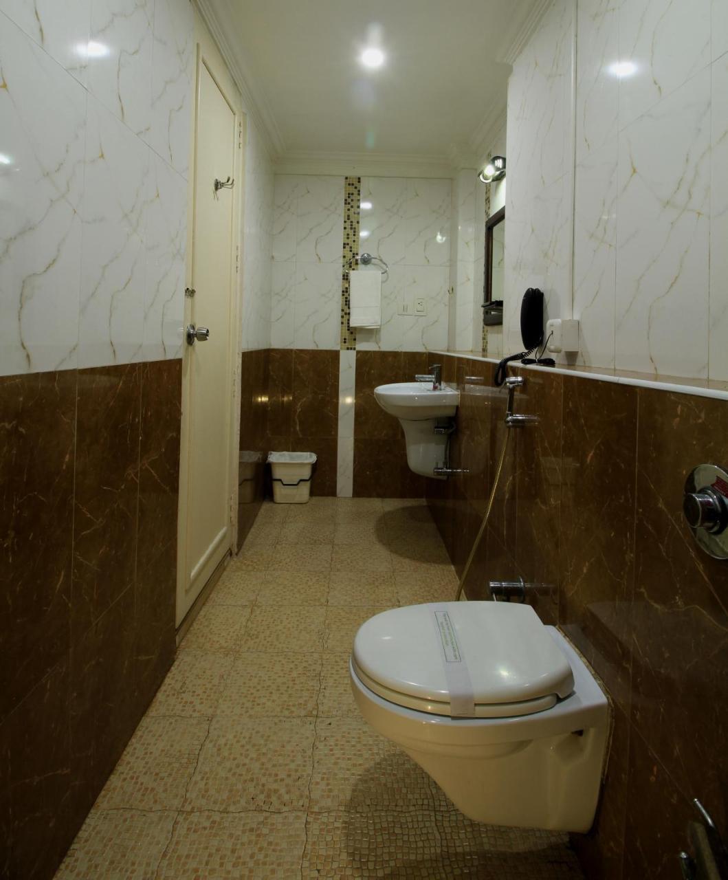 Xavier'S Residency Hotel โกลลัม ภายนอก รูปภาพ