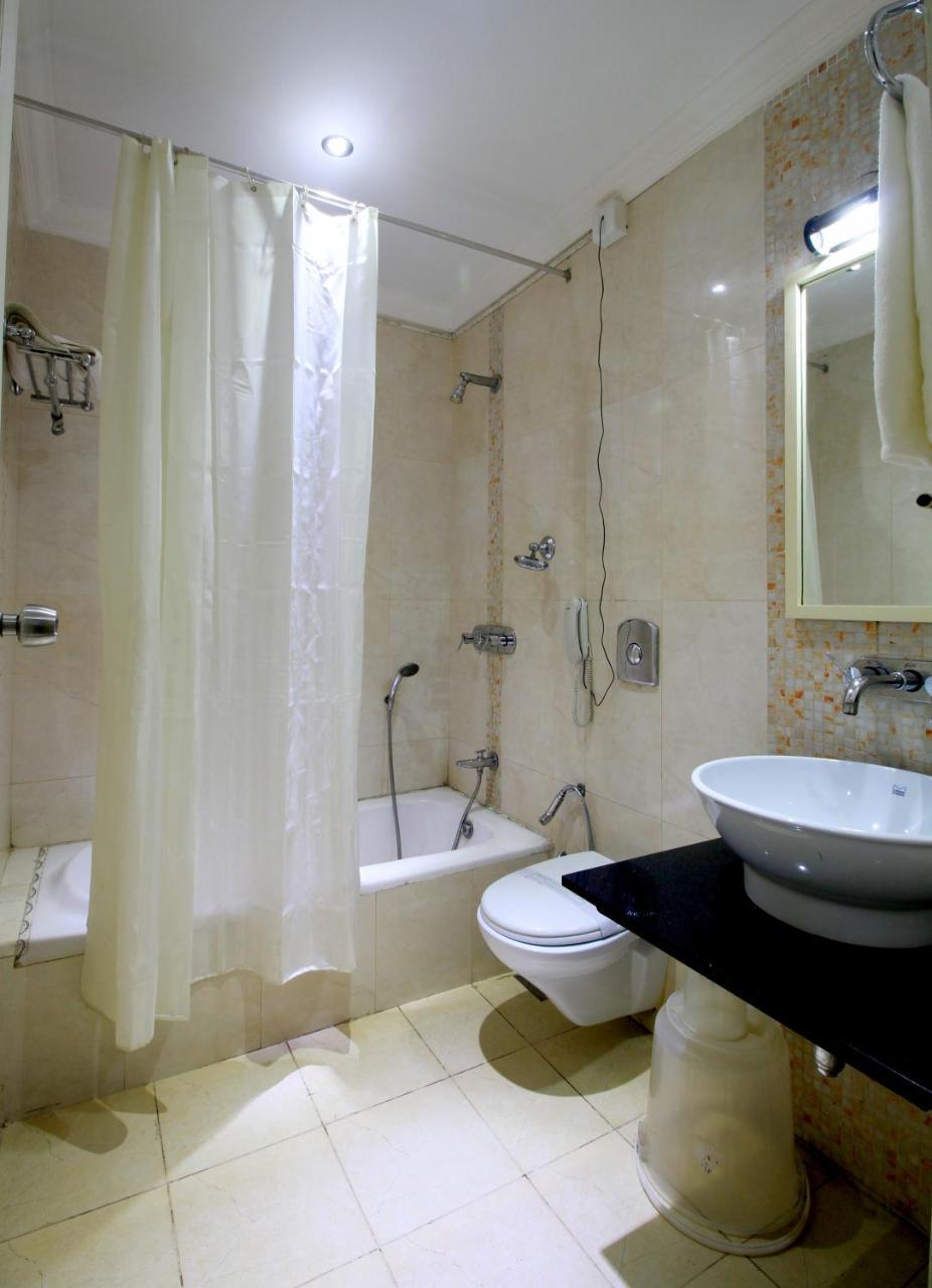 Xavier'S Residency Hotel โกลลัม ภายนอก รูปภาพ