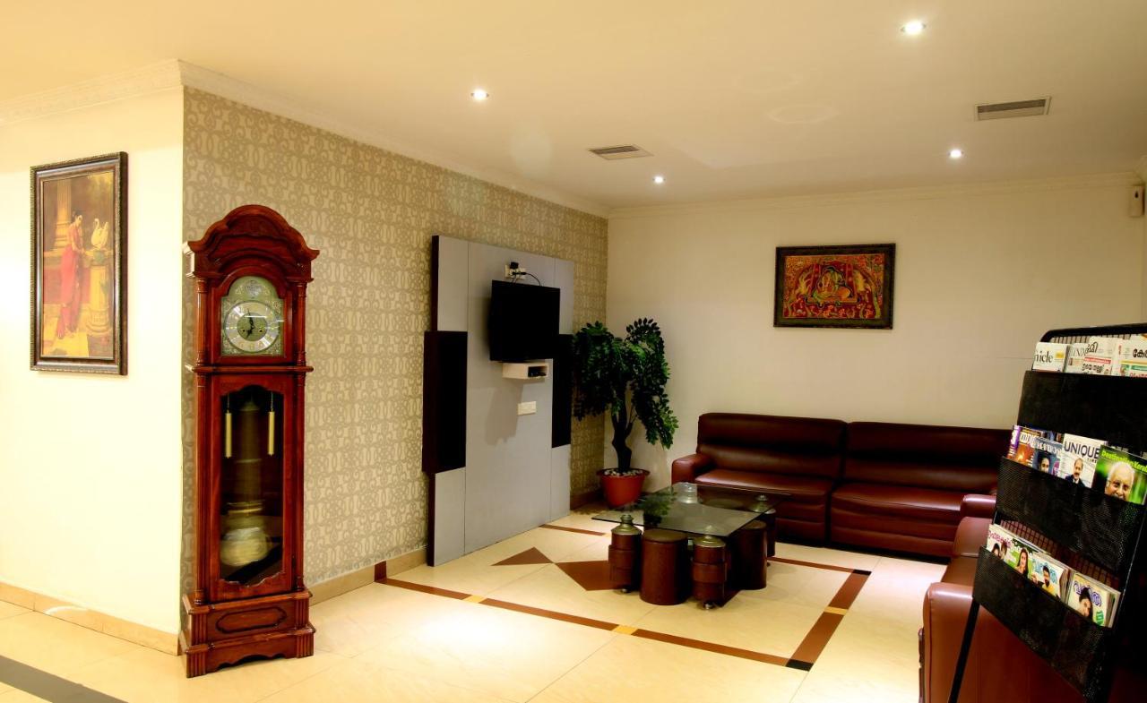 Xavier'S Residency Hotel โกลลัม ภายนอก รูปภาพ